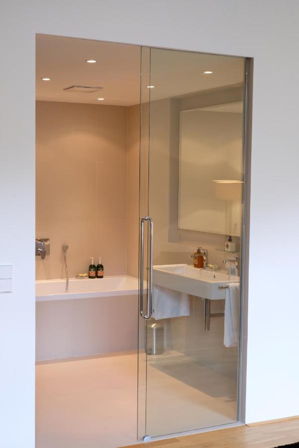 Kolonada Luxury 3 Bedroom Apartment Manes マリアーンスケー・ラーズニェ エクステリア 写真