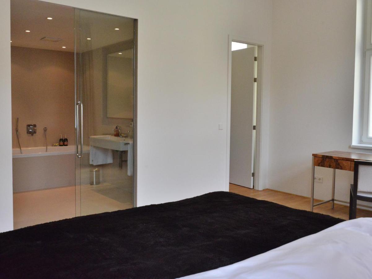 Kolonada Luxury 3 Bedroom Apartment Manes マリアーンスケー・ラーズニェ エクステリア 写真