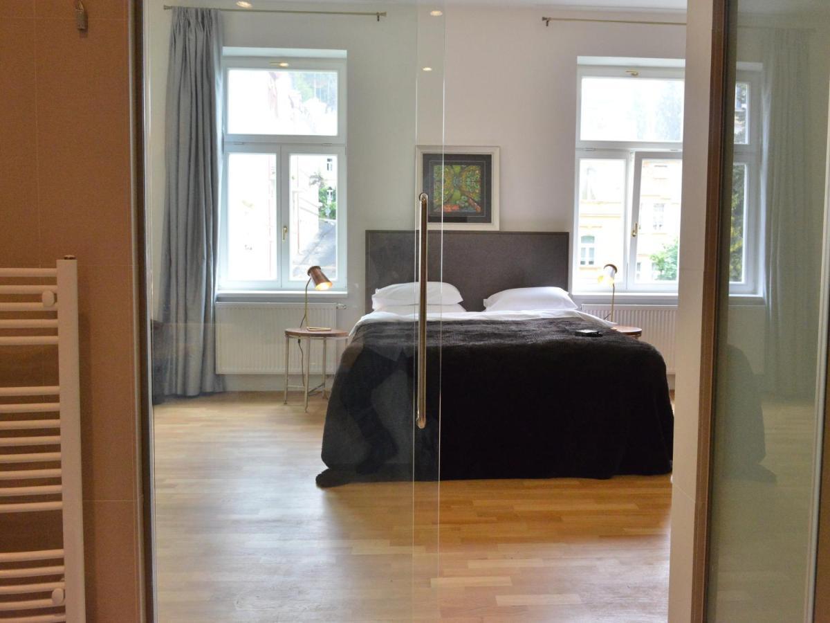 Kolonada Luxury 3 Bedroom Apartment Manes マリアーンスケー・ラーズニェ エクステリア 写真