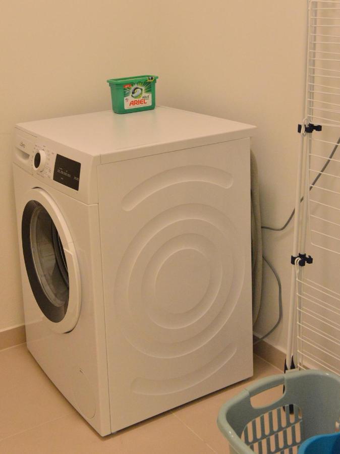 Kolonada Luxury 3 Bedroom Apartment Manes マリアーンスケー・ラーズニェ エクステリア 写真