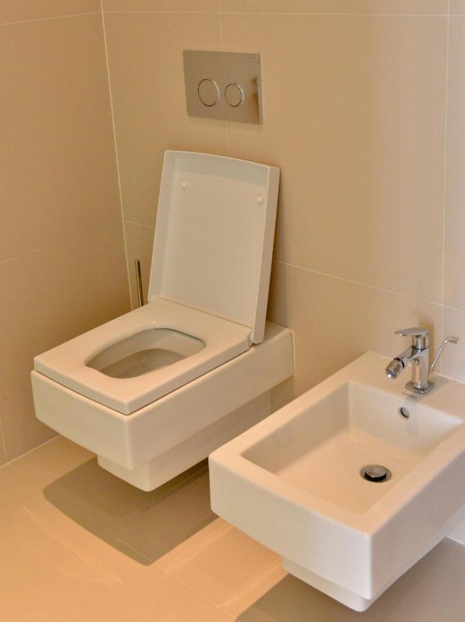 Kolonada Luxury 3 Bedroom Apartment Manes マリアーンスケー・ラーズニェ エクステリア 写真